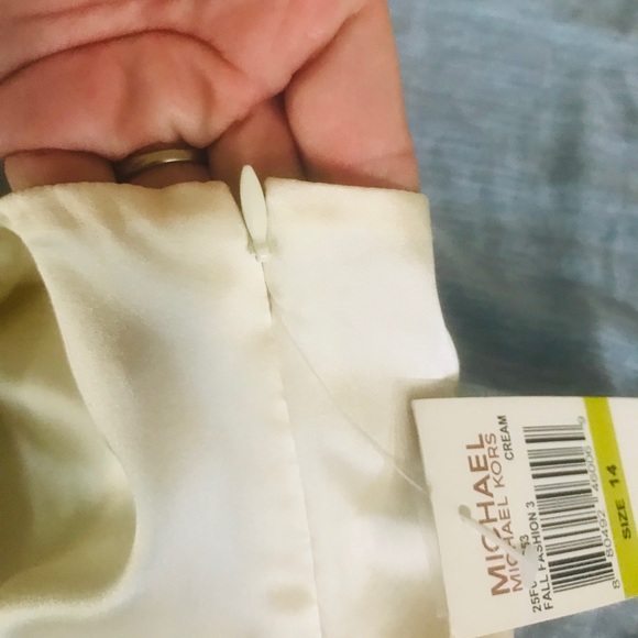 Michael Kors Silk Halter Top NWT button closure Ivory Sexy Summer Date Night - Picture 5 of 15